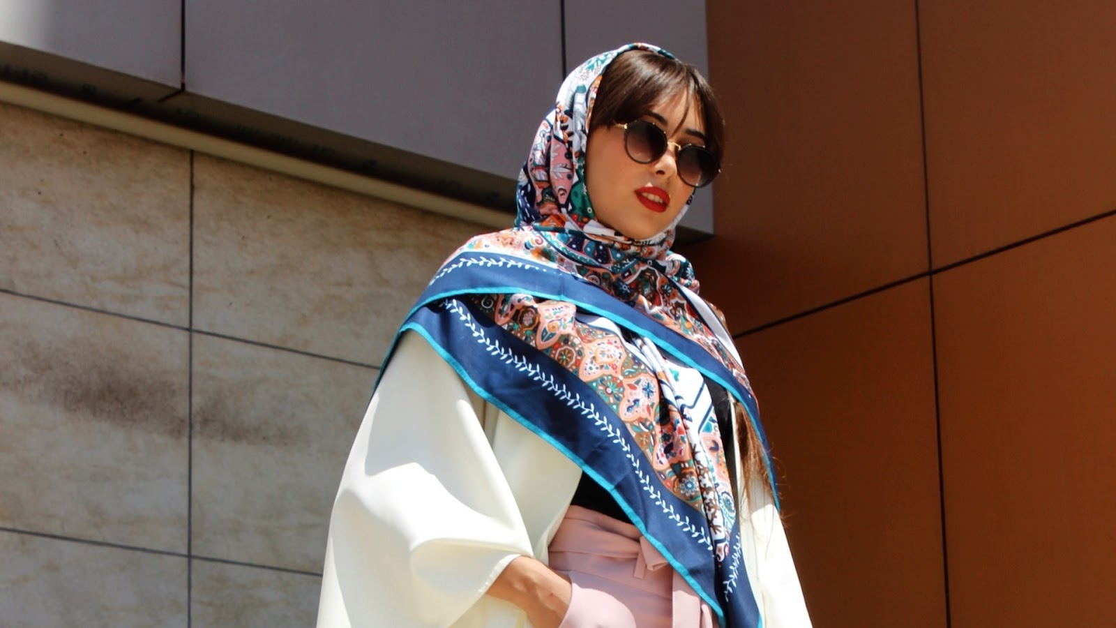 Top 9 Benefits of Sourcing Wholesale Scarves from China - SCARF.COM