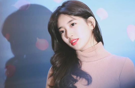  we all are obsessed with thin natural eyebrows like Bae Suzy you can have it too! try eyebrow threading service at memphis