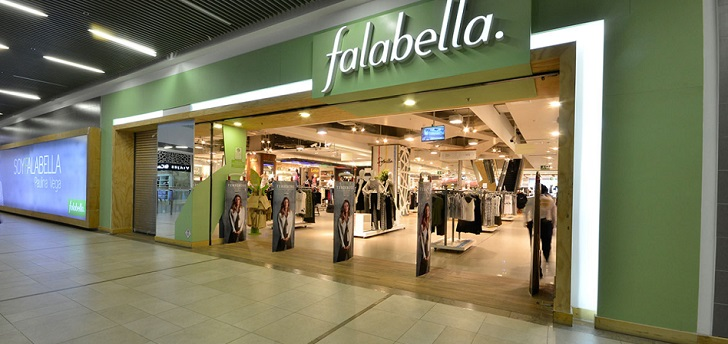 Imagen de la entrada a una de las tiendas de Falabella. Marketing mix Plaza