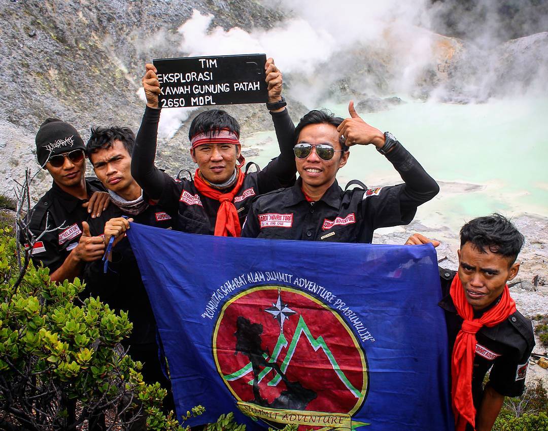 Puncak Gunung Patah