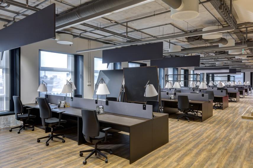How To Choose The Right Commercial Office Furniture?