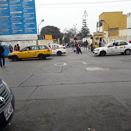 Opiniones de Centro Médico Arcangel en Lima - Médico