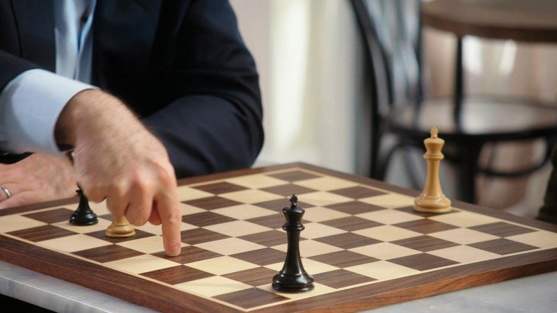 Online Chess Course by Garry Kasparov