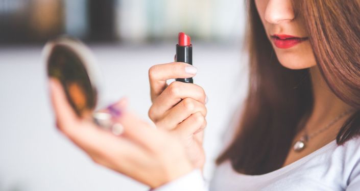 выбор помады под цвет волос