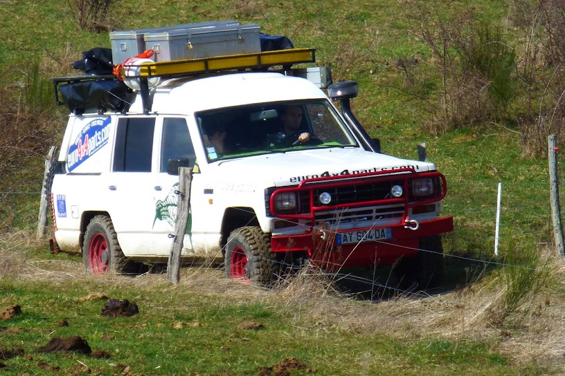 Résultat de recherche d'images pour "nissan patrol merca"