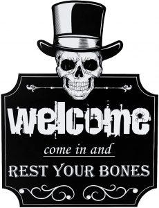 Skeleton welcome décor