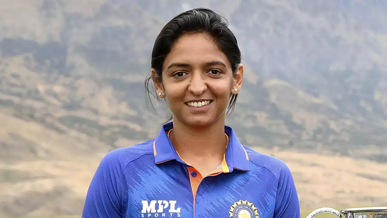 The internet lauds Harmanpreet Kaur's brilliant response to the commentator's analysis of Deepti Sharma's runout.