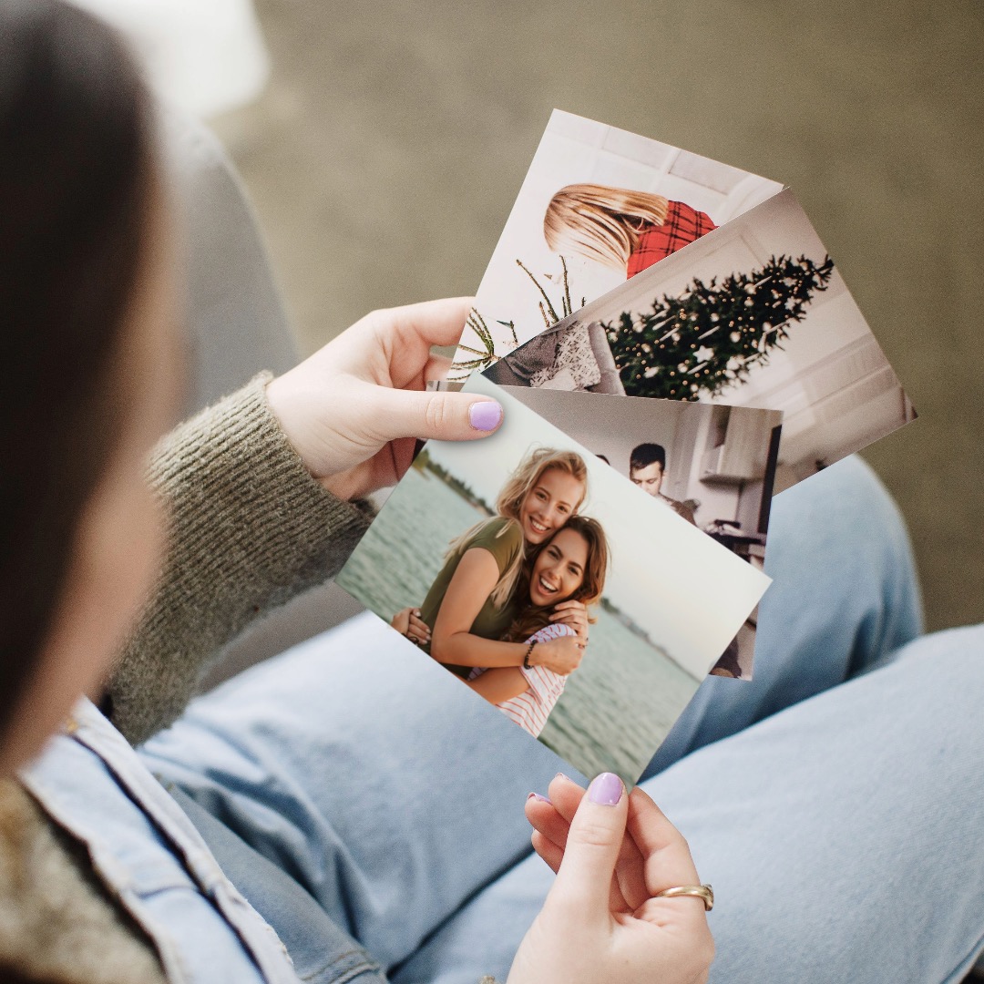 Capturing Moments: The Unrivalled Charm of 4x6” Photo Prints in Family 
