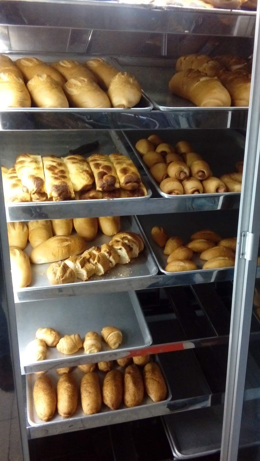 Panadería Los Reyes Del Pan Y Del Pandebono