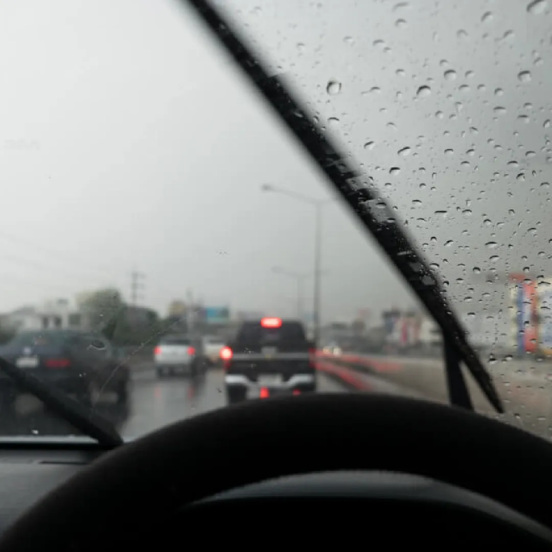 pastikan wiper dalam keadaan baik