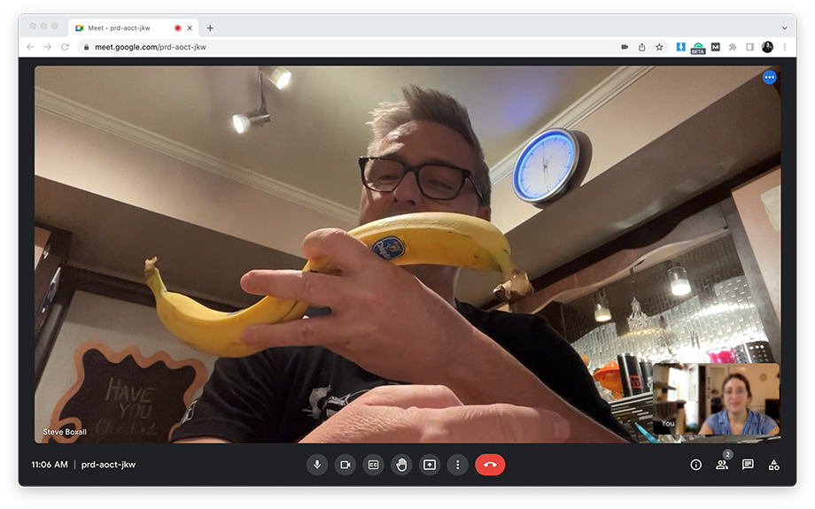 Miami-based photographer Steve Boxall demonstrates a parabolic arc using two bananas while on his photographer spotlight interview with Wonderful Machine publicist Liz Wolf.