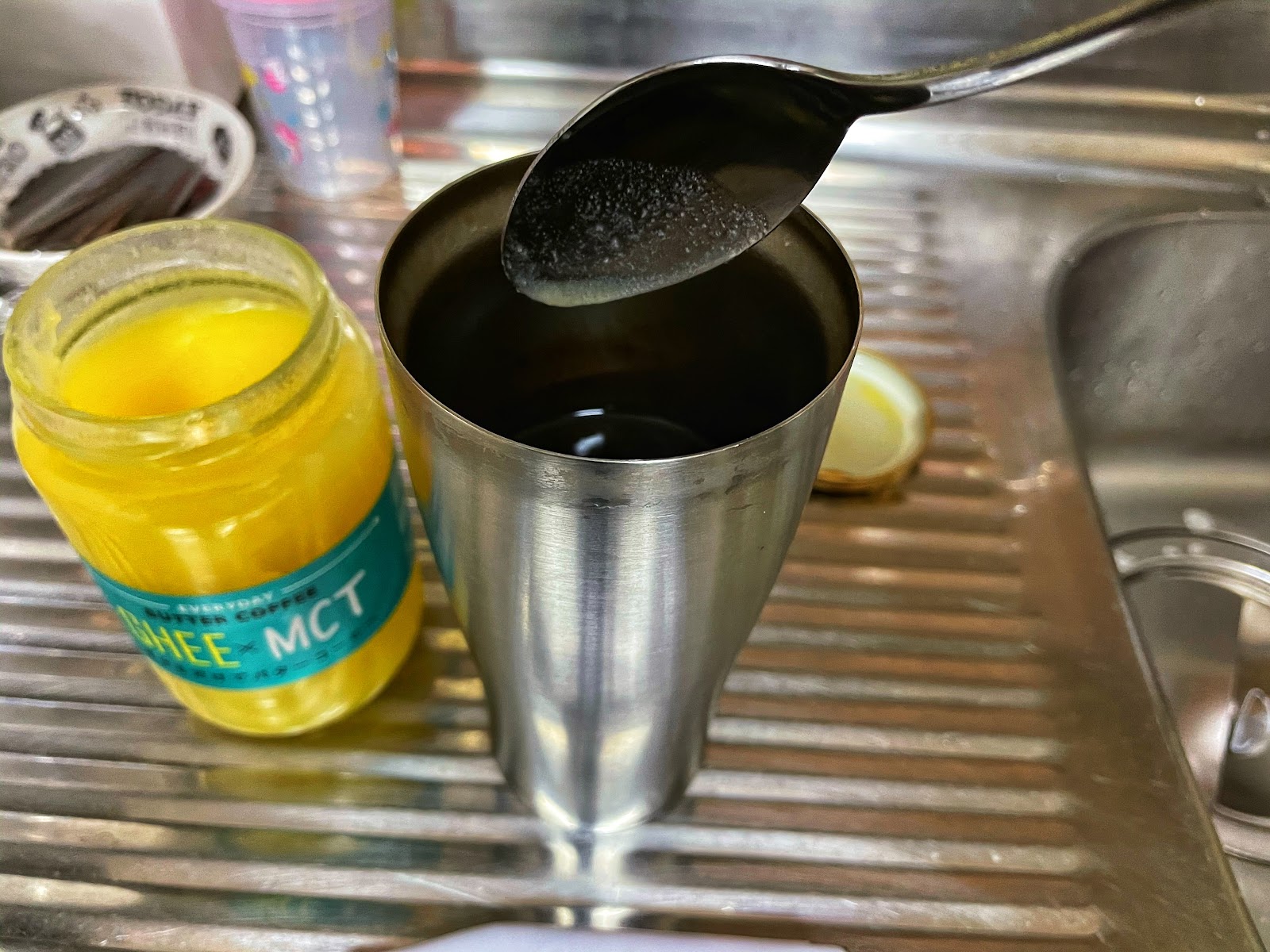 バターコーヒーは100均のミルクフォーマーで作れる 早速試してみた Nochis