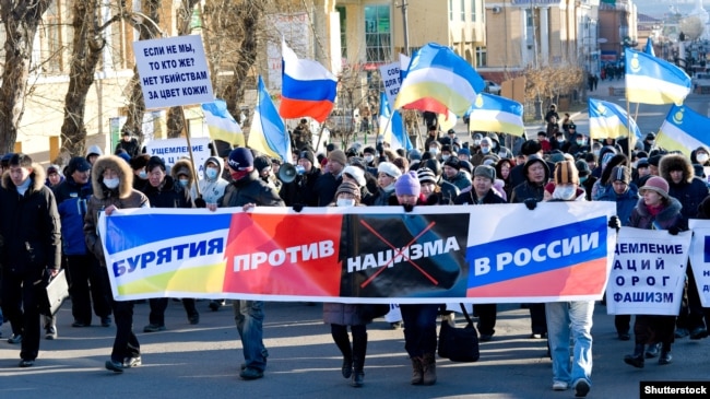 Протест проти численних убивств в Москві, скоєних на етнічному ґрунті. Улан-Уде, Бурятія. 1 листопада 2009 року