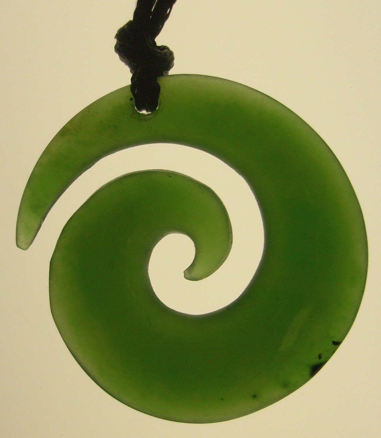 File:Pounamu 2.jpg - Wikimedia Commons