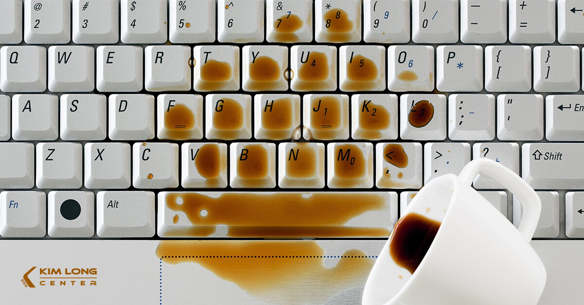 cách khắc phục bàn phím laptop bị cafe đổ vào