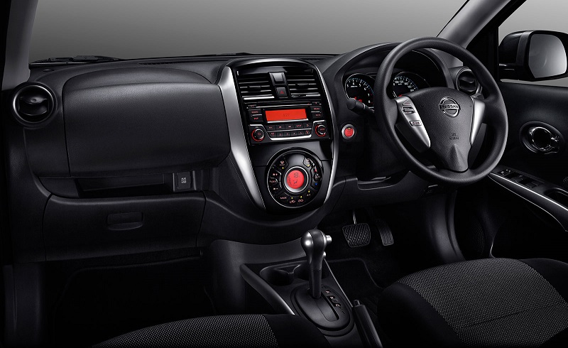 nissan-Almera-2015-black-interior