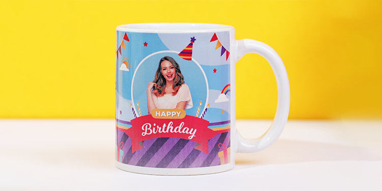 Memberikan Mug Lucu