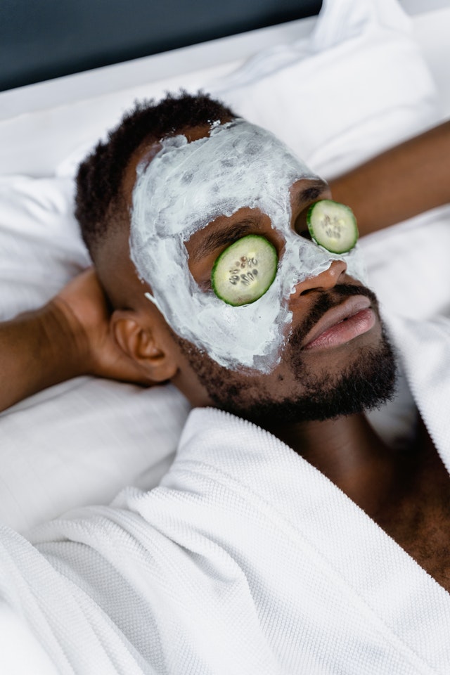 Man uses cucumber for eye care