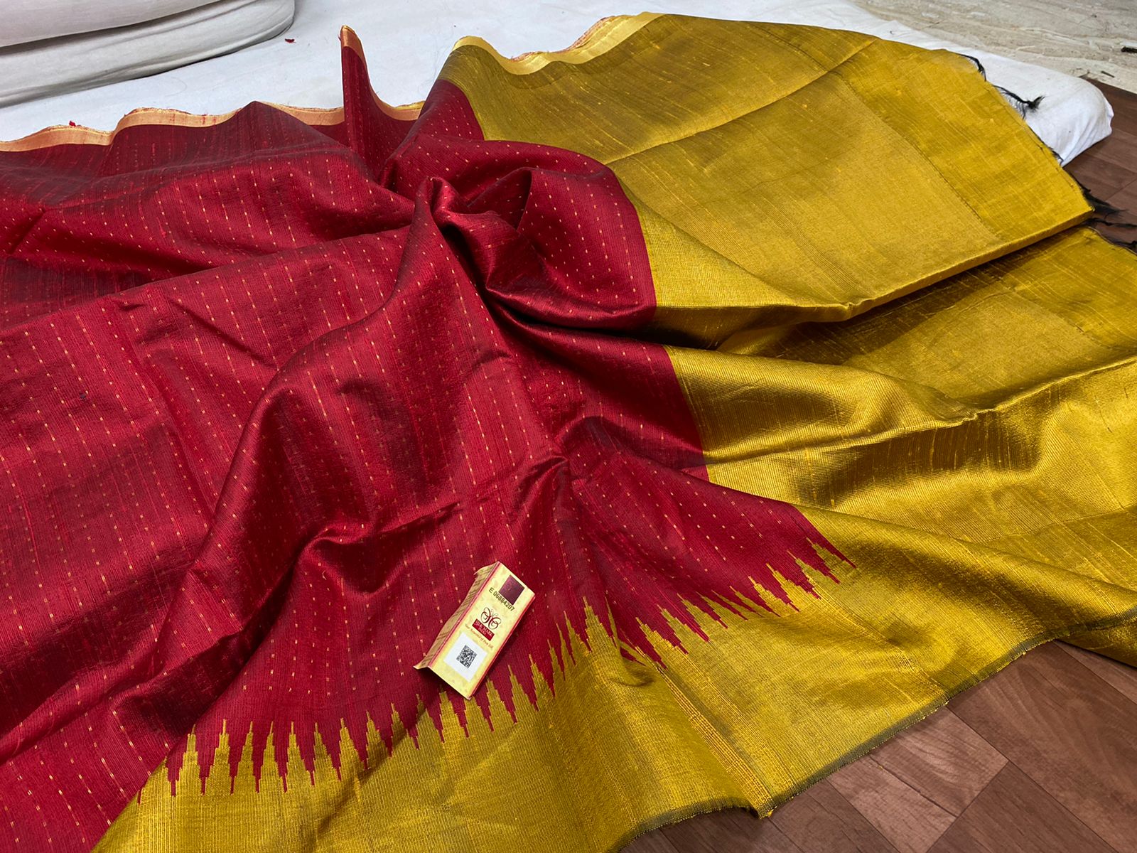 Raw silk contrast temple border and zari raindot body with contrast blouse