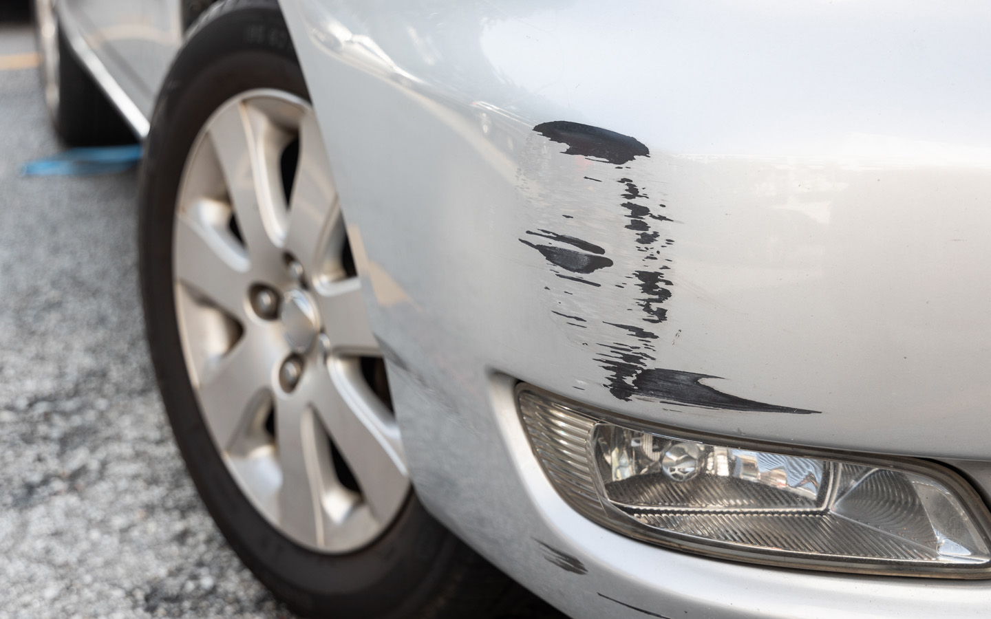 car scratch expose metal
