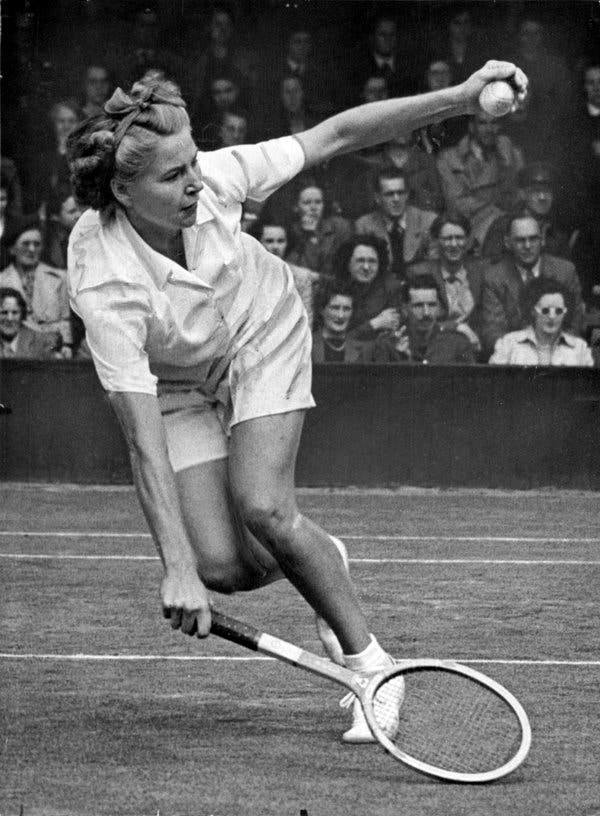 Louise Brough Clapp, Tennis Champion at Midcentury, Dies at 90 - The New  York Times