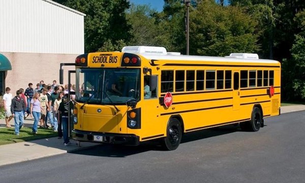xe buýt cho sinh viên Mỹ