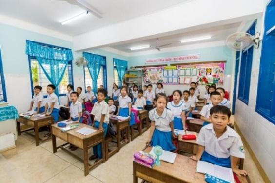 Người dân Quảng Ngãi phấn khởi với Sữa học đường