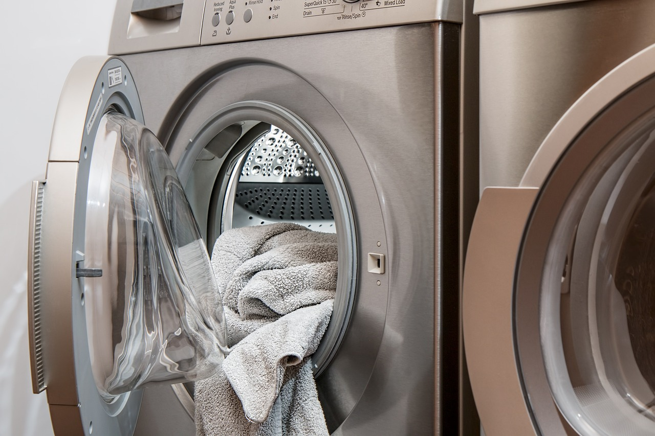 Energy efficient washing machine and tumble dryer