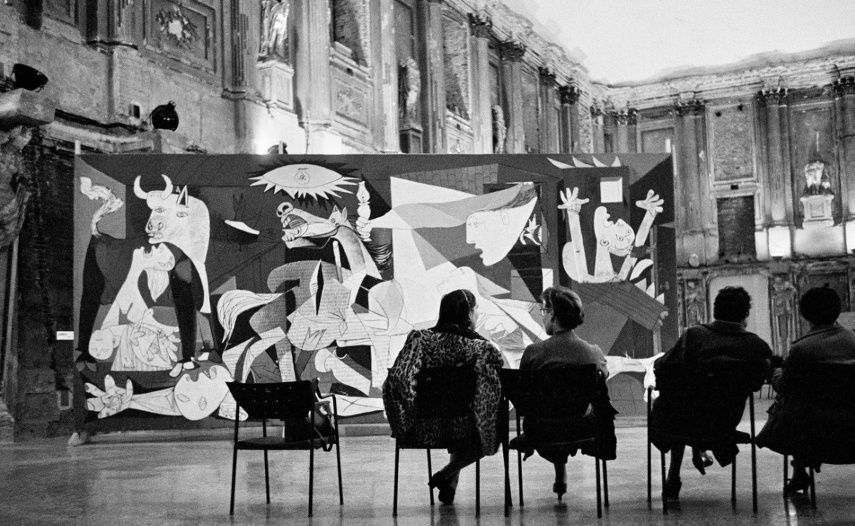 The Tragic Story Behind Pablo Picasso`s Guernica, One of World`s Most  Famous Paintings | Widewalls