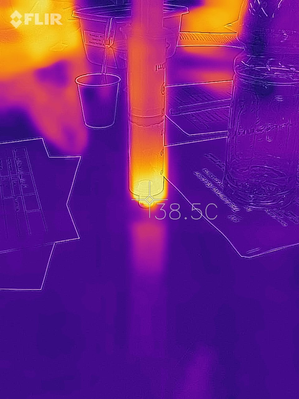 infrared image of gas collection process as reaction is taking place