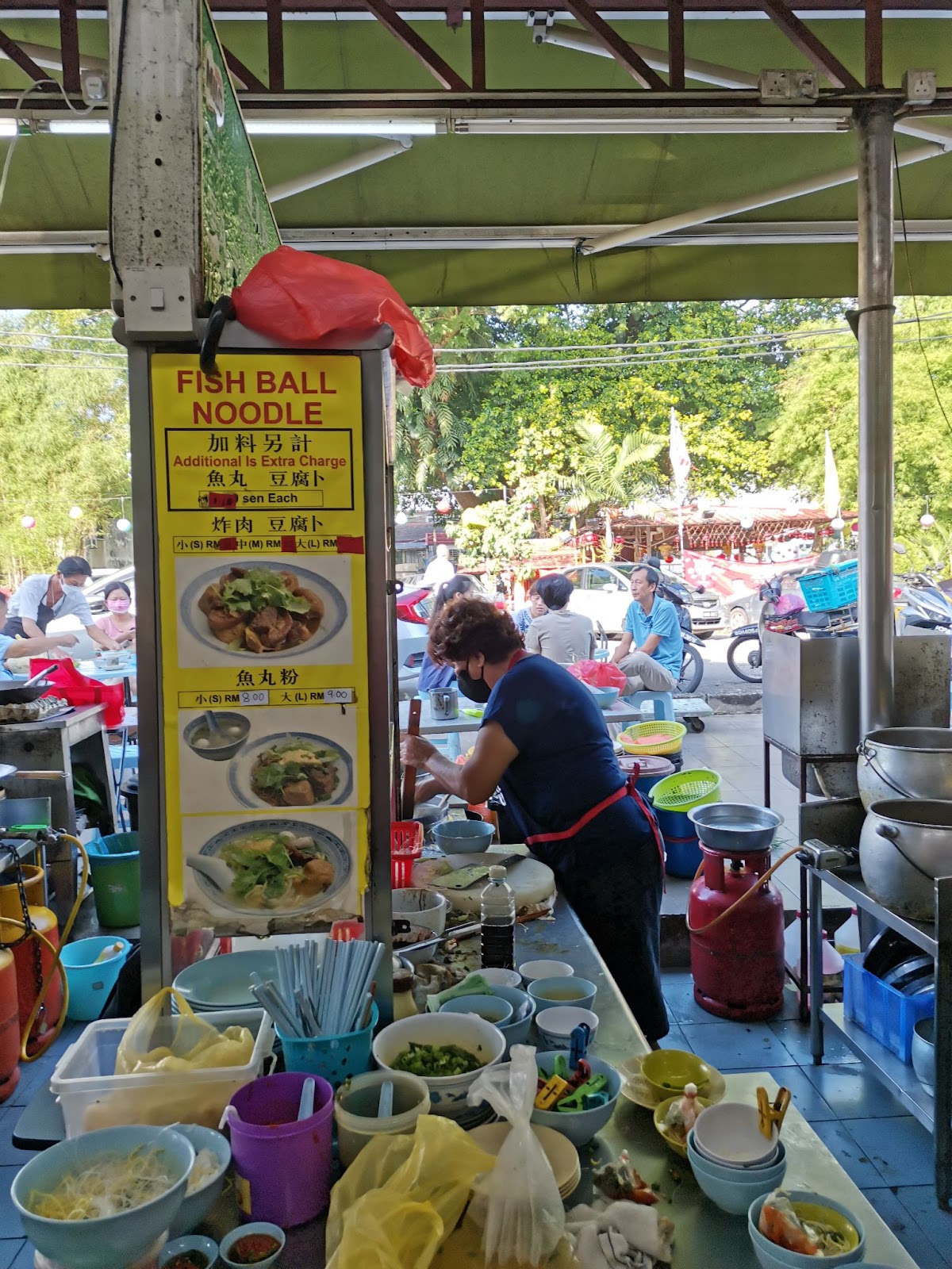 This nameless stall has been selling the best fishball noodles in ss2 for more than 10 years | weirdkaya