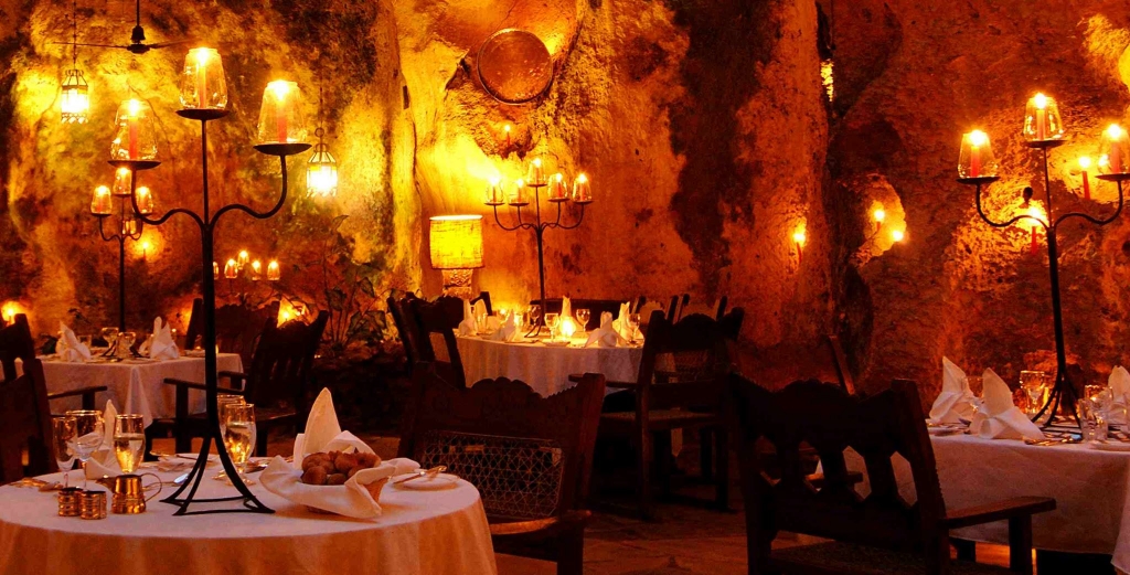 Ali Barbour's Cave Restaurant,Diani Beach - Travel Discover Kenya