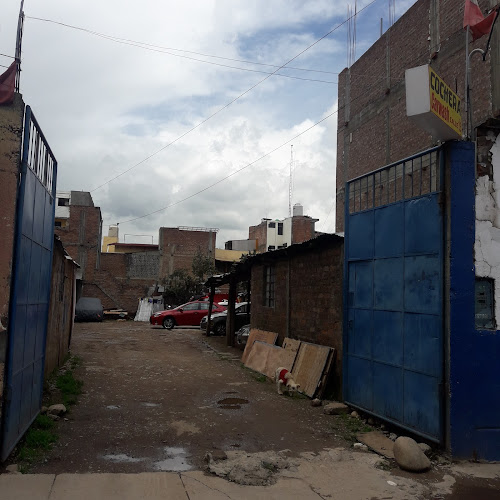 Opiniones de Cochera Carwash en Huancayo - Servicio de lavado de coches