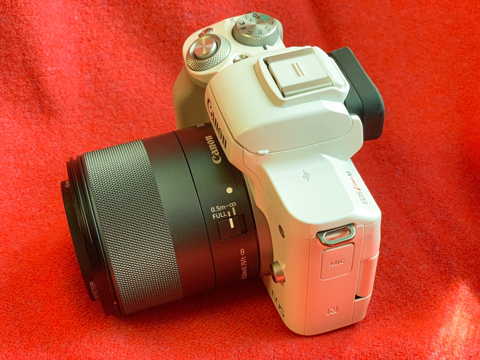 Canon キヤノン 単焦点レンズ EF-M32mm F1.4 STM-