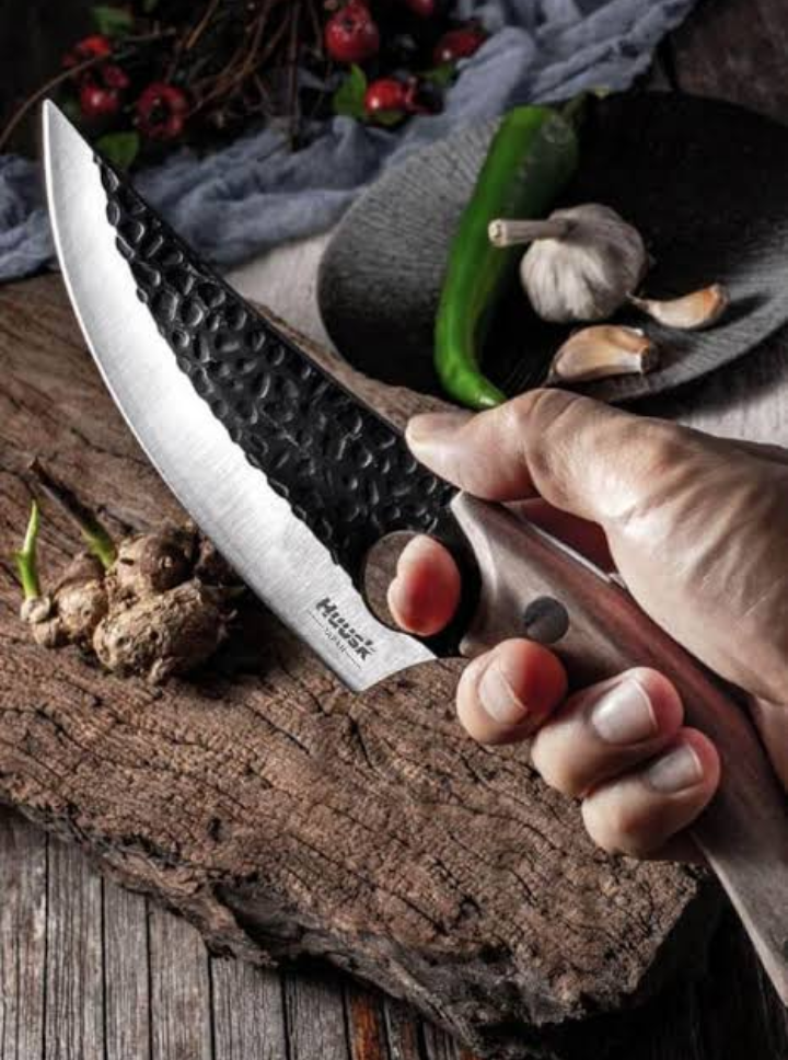 Huusk Handmade knives