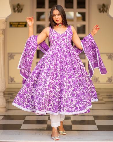 10 Fabulous Rakhi Outfits to Enhance Your Raksha Bandhan Celebration