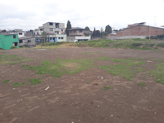 Opiniones de Cancha De Fútbol La Arcadia en Quito - Campo de fútbol