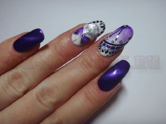 Unusual manicure with clock for New Year 2022 8