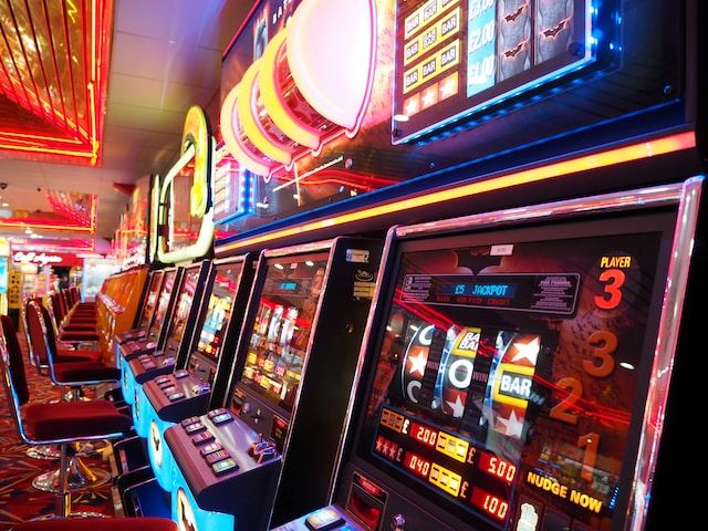 現金に換金できるスロットゲームサイト7選を紹介-稼ぐ方法と注意点についても解説-カジノ