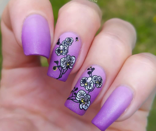 Smothy Purple nails