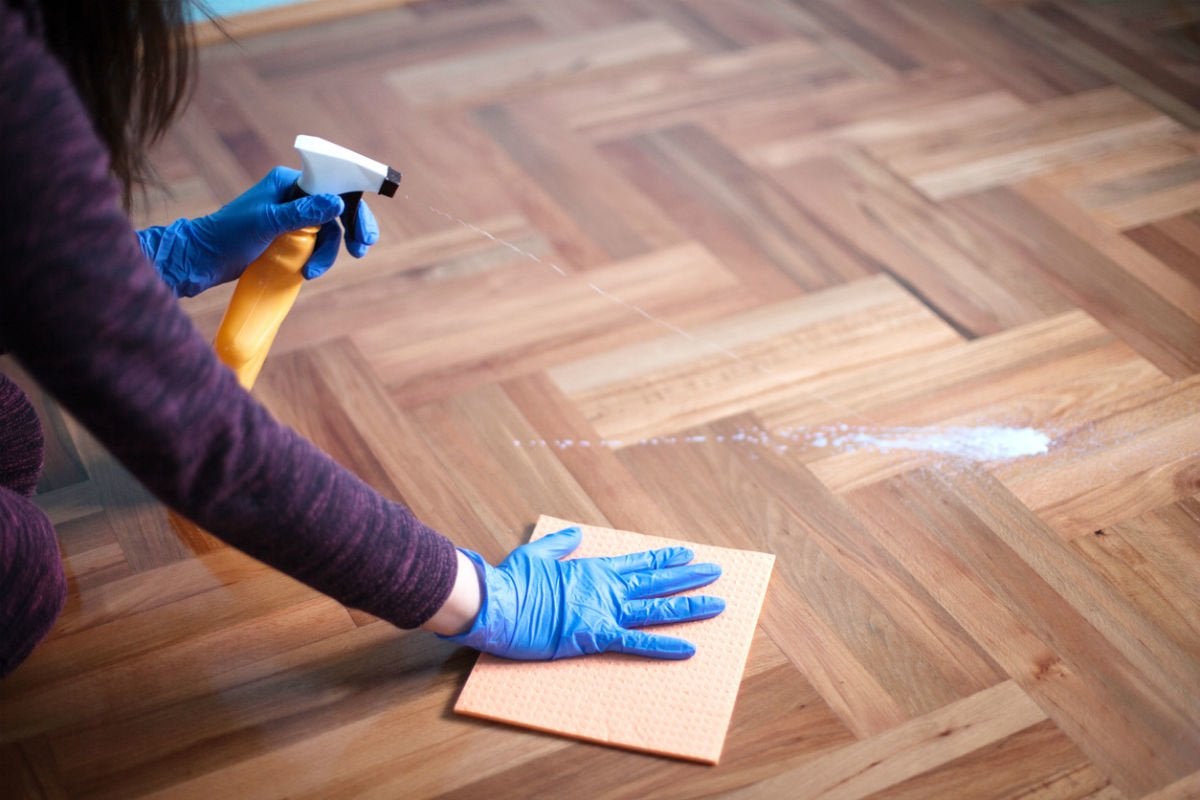 Cleaning Hardwood Floors Without Streaks: Step-By-Step Guide