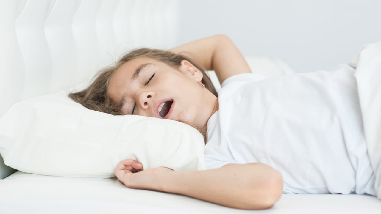  Đau đầu sau giấc ngủ trưa còn có thể do một số lý do khác như khó thở và ngủ ngáy
