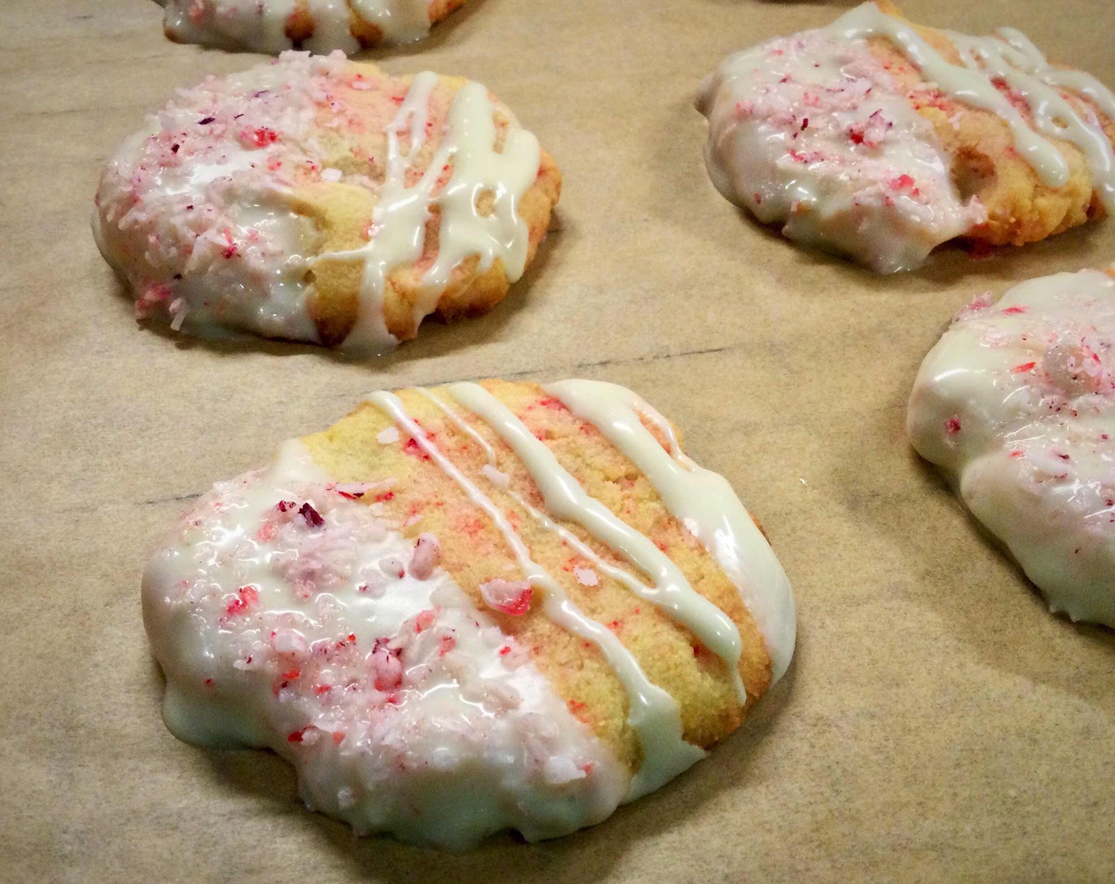 Low Carb White Chocolate Peppermint Cookies with Glaze