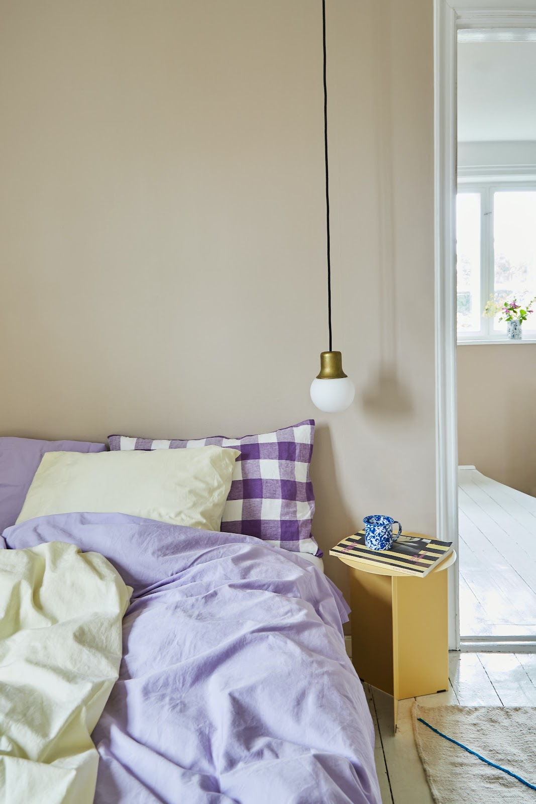Interior color trends 2021: Millennial Purple 