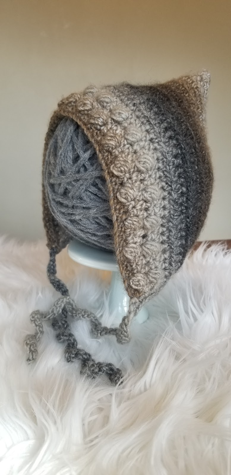Easy Free Crochet Pattern bobble pixie hat for baby