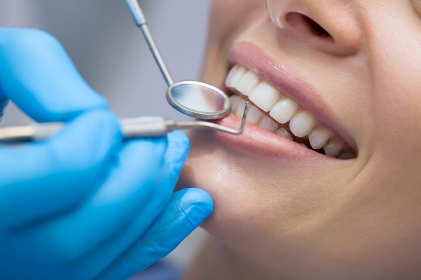 cosmetic dentist in Newmarket