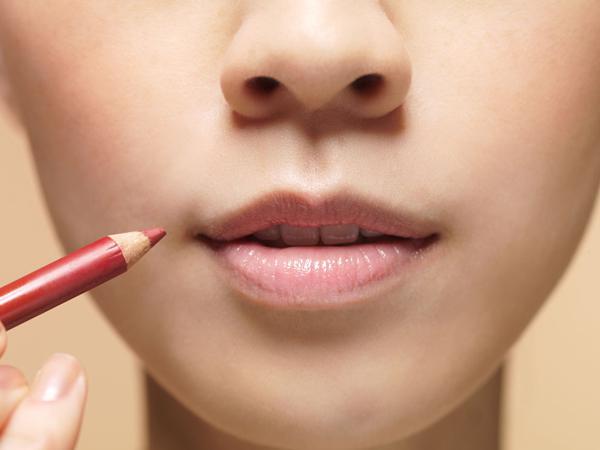Five Tips For Maintaining A Day Lasting Lip Bleaching