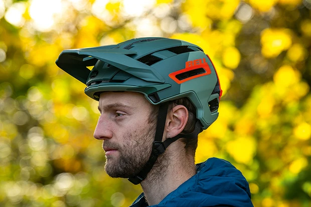 If you are riding on easier terrain you may choose to remove the chin guard from your helmet as you will need less armor protection.