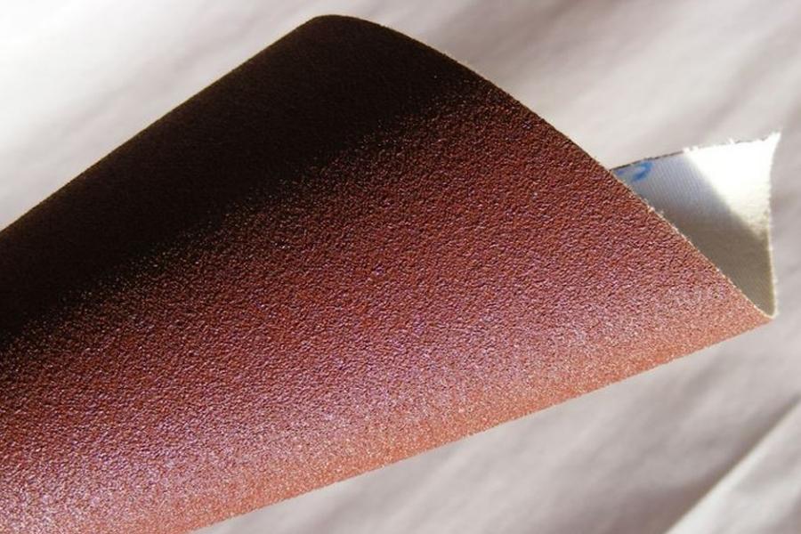 Giấy nhám ba số 0 (000) có hạt số để xóa vết mực rất hiệu quả trên giấy