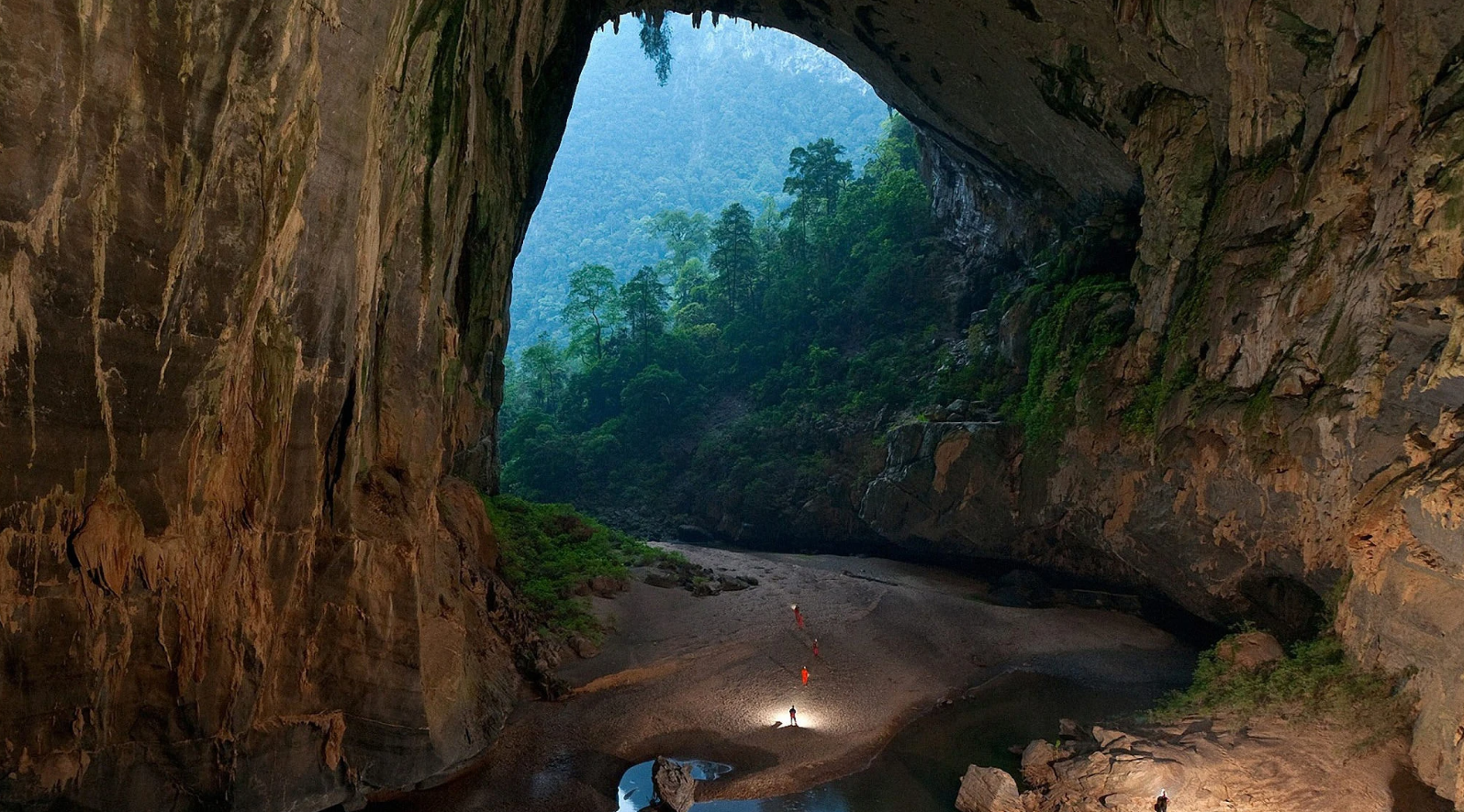 The largest cave in the world